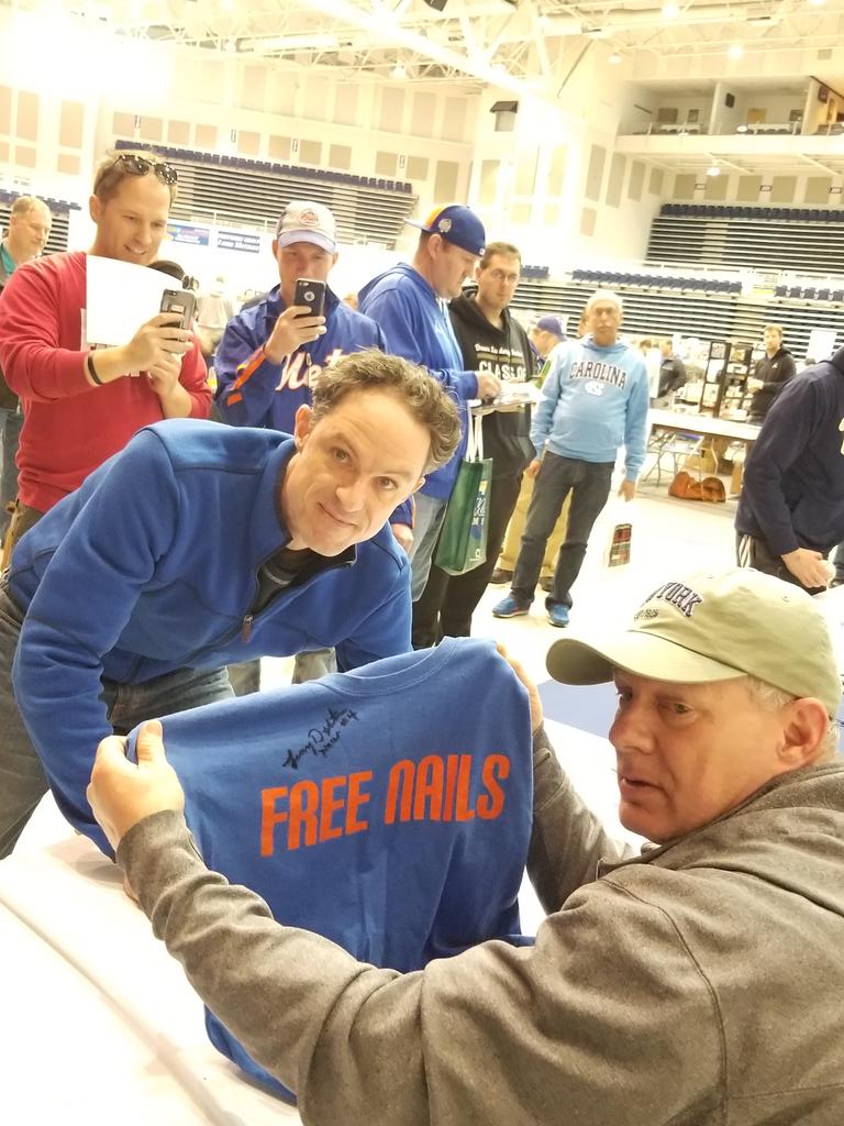 LennyDykstra's tweet photo. BEST SHIRT OF THE DAY: #FREENAILS @HofstraU https://t.co/zV9B9aD2IJ