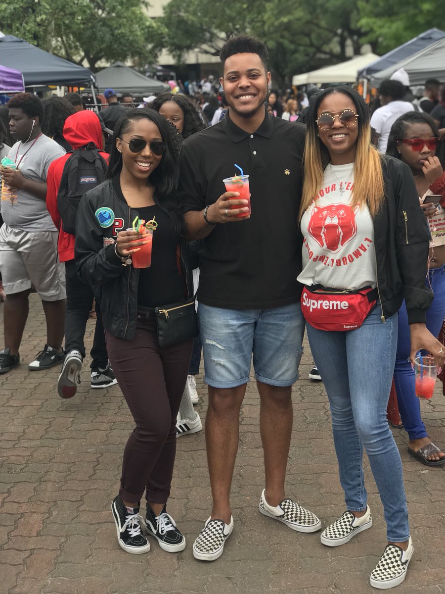 teamharrison__'s tweet photo. #TxsSuSpringfest2k18 👌🏽 https://t.co/tG3WX0IeXV