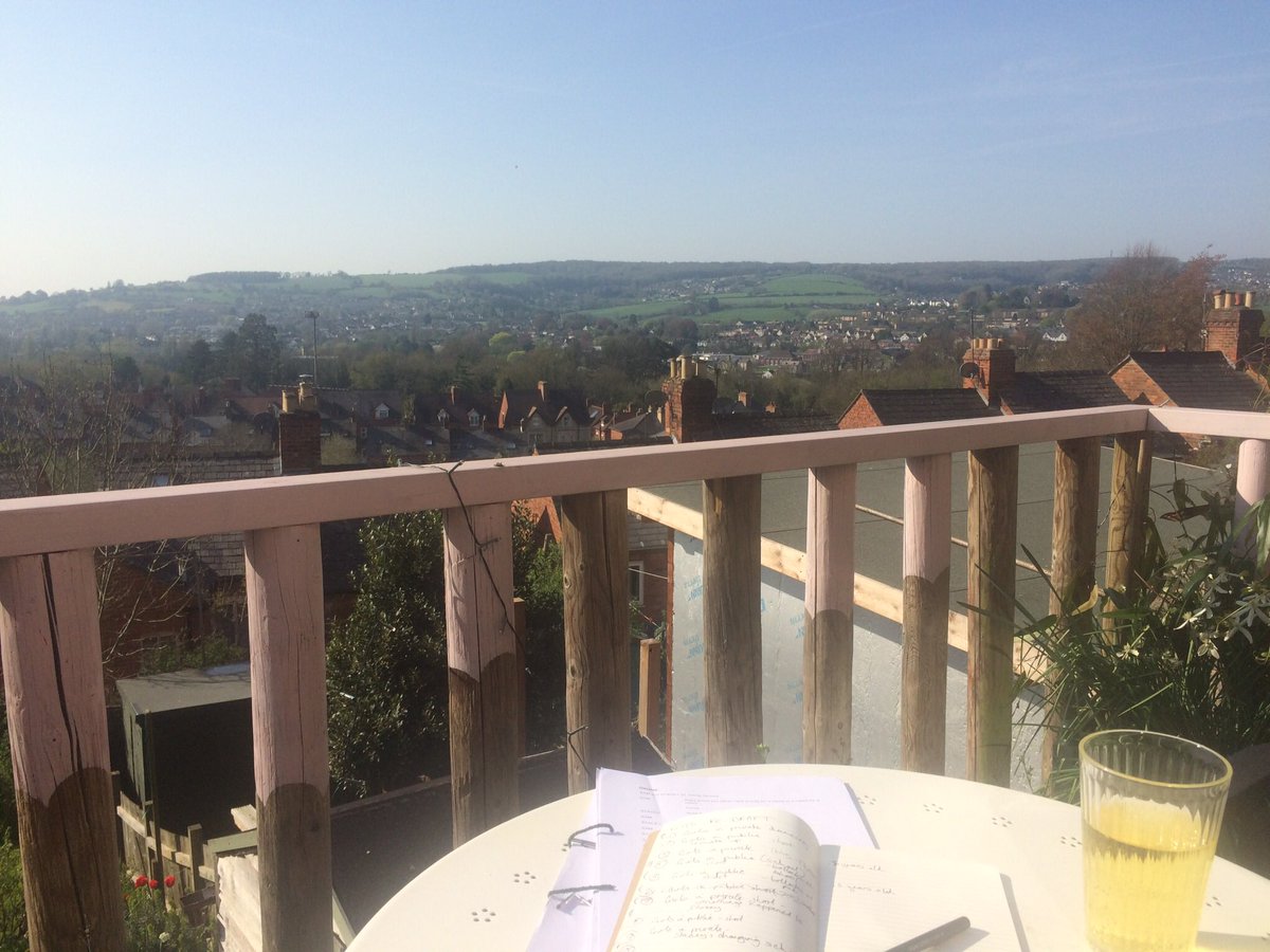 PaperMashT's tweet image. #BITS redrafting in the Cotswolds. View's a bit shit