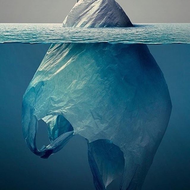 Bugün Dünya Günü🌎
Dünyamız için plastik kullanımını azaltmalıyız. Her yıl 12 milyon ton plastik, denizlerimize karışıyor ve bu plastiklerin doğada çözünmeleri yüzlerce yıl alıyor.  #DünyaGünü #EarthDay #PlastikKirliliğineDurDe
Sanatçı:Jorge Gamboa