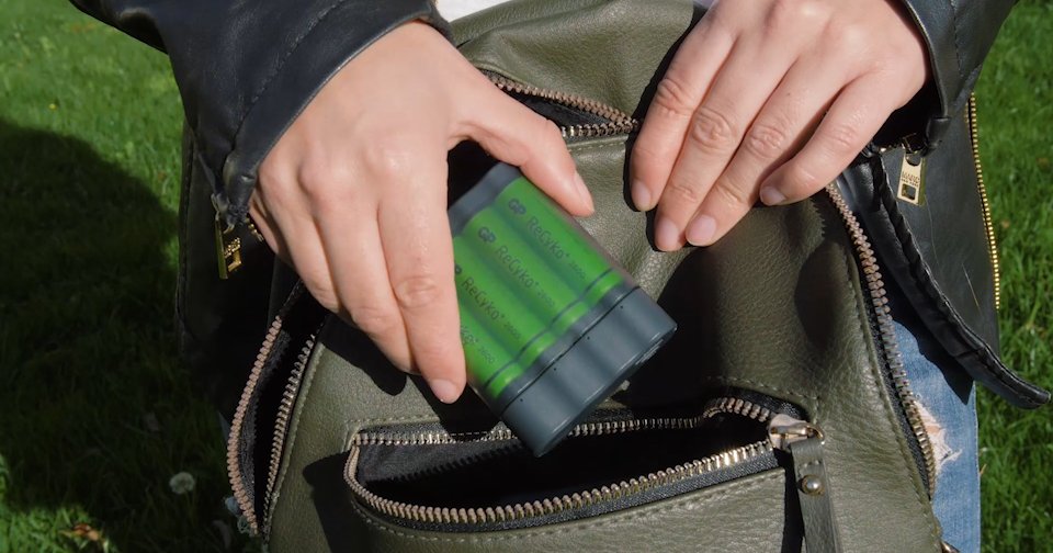 GPBatteries_UK's tweet photo. Ever found yourself in a situation where your phone’s battery life fails you📱? Enter the brand new GP Charge AnyWay >> https://t.co/lHRzi0KzJ2 #ChargeAnyWay #AlwaysPutsYouInCharge #RechargeWithGP https://t.co/rlAxgtLlIF