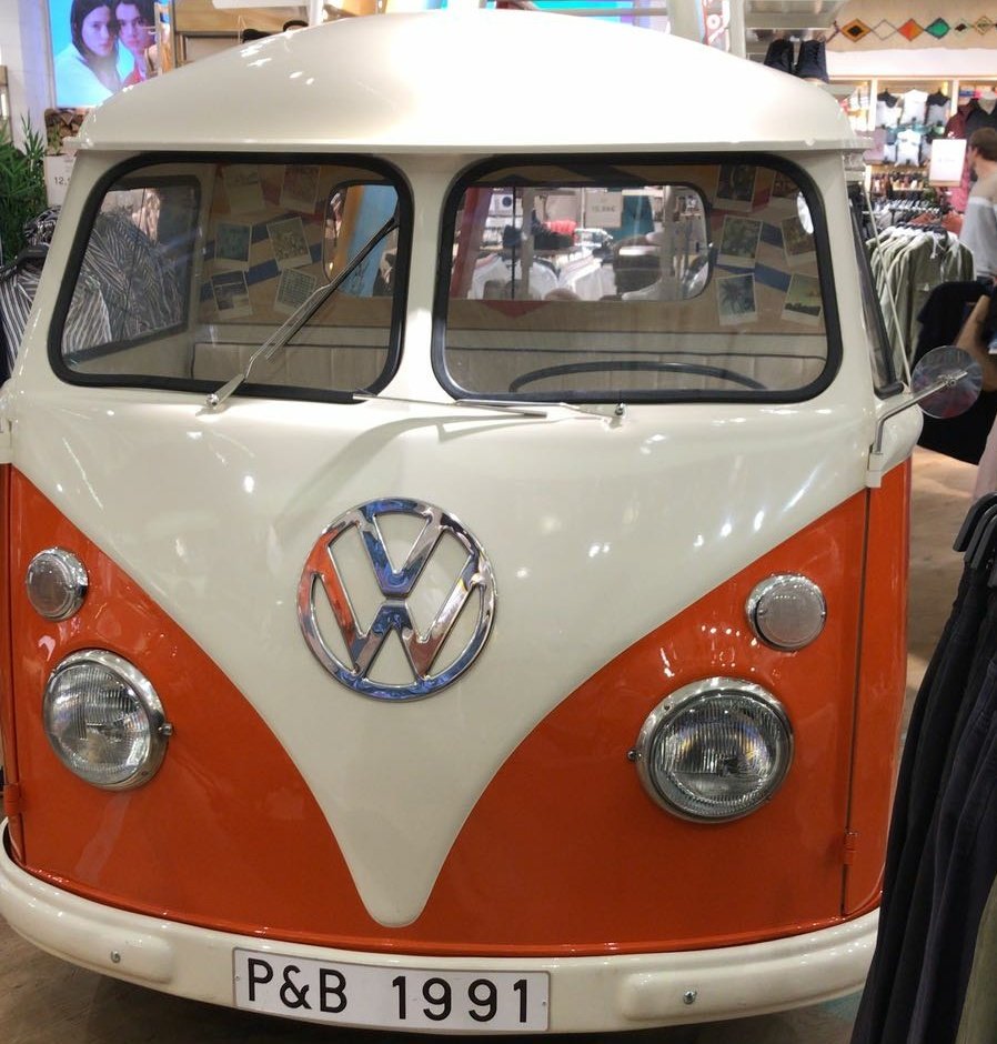 sguiuobiol's tweet photo. It's a #capervan... it's a #FoodTrucks... https://t.co/uTwm5K5PE2