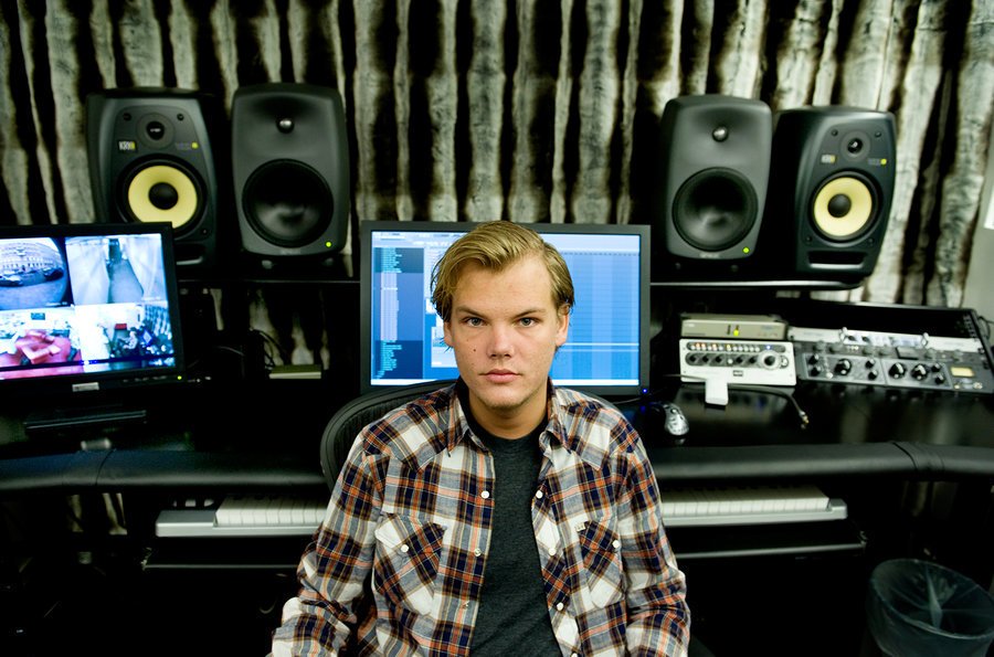 AviciiPy's tweet photo. Nuestras cuentas tanto como en Facebook e Instagram han sido desactivadas y por respeto al mismo Avicii decidimos no volver a hablar sobre lo ocurrido.

Ha sido un camino largo junto a ustedes pero decidimos tomar esta decision que de seguro entenderan.

Hasta Siempre Amigos! https://t.co/AXPoZjRIsR