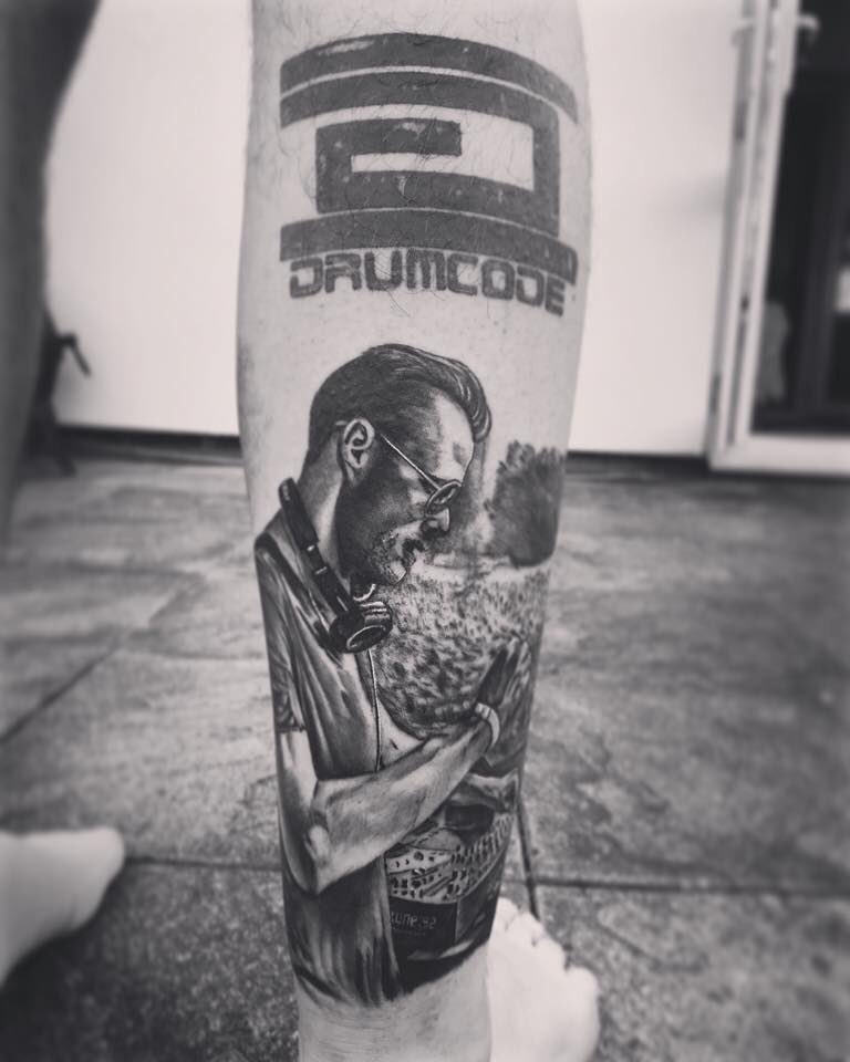 DrumcodeArmy's tweet photo. Absolutely love this @realAdamBeyer tattoo!!🖤 @Dunckaaa this is really awesome man!  #drumcode4life✊🏼 https://t.co/8qCNoS5KlK