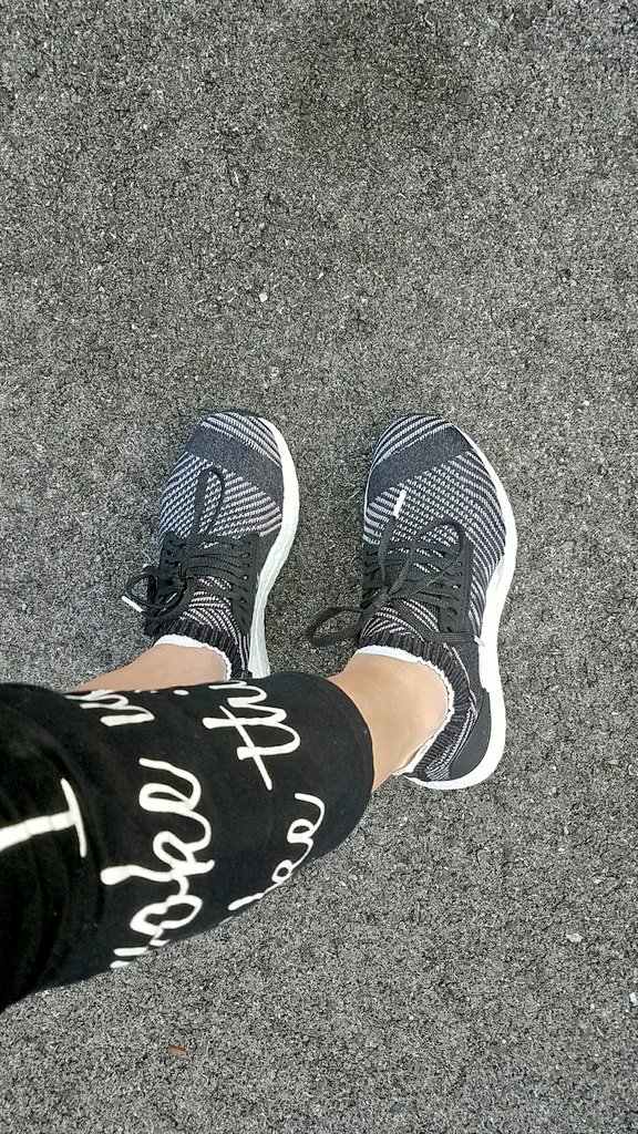candysizzle's tweet photo. Hey @tessavirtue you inspired me to buy my first pair of @adidas #ULTRABOOSTX Won't be my last! Thanks now a part of the #threestripelife 👏❤ https://t.co/nlT9XtnR5a