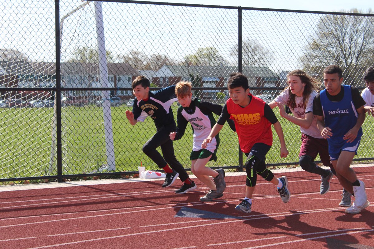 Gorgeous day for the BCPS Middle School East Side Invitational!  Go <a href="/StemmersRunMS/">Stemmers Run Middle</a> Bucs! <a href="/BCPSAthletics/">BCPS Athletics</a> @SRMS_Principal  @willbateszone3