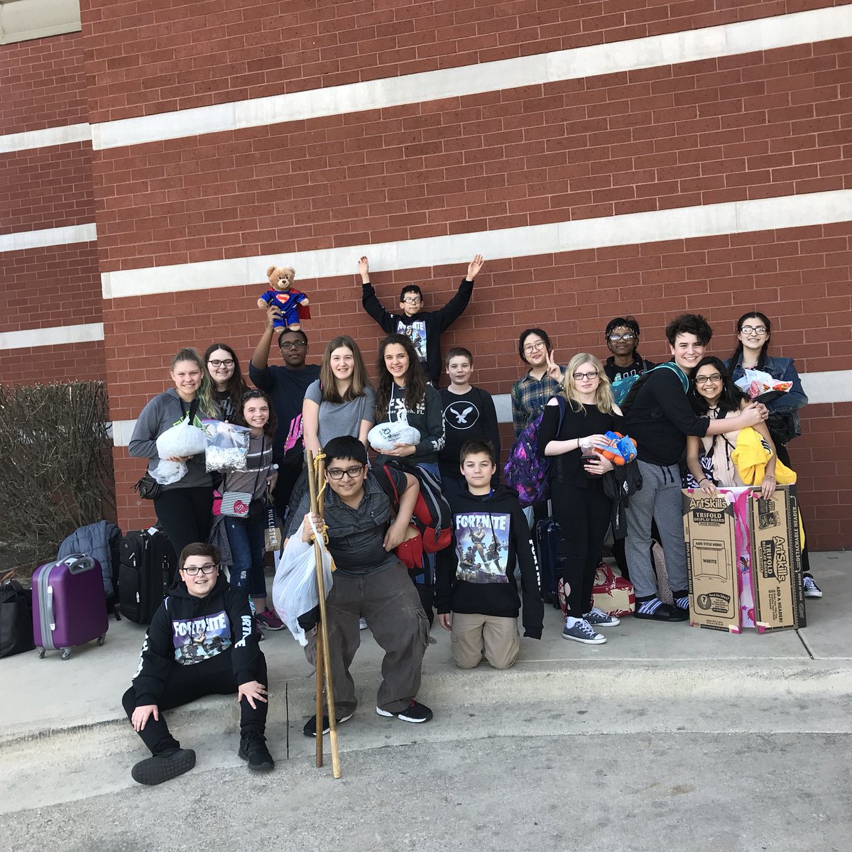 MissLechelt's tweet image. Learning how to “Unmask the Super Leader in You!” #weared68 #iajhsc #JJHStuCo