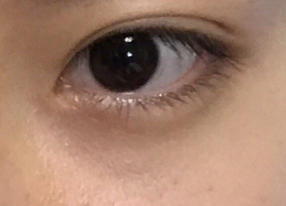 しんどいちゃん 私みたいに瞳が真っ黒な人でも橋本環奈ちゃんみたいに色素薄い目になれるザピエルのダビビブラウン このカラコンはまじでおすすめ ナチュラルだから学校でも言われなかったし 色素薄い感じになれるから最高 これで千円超えないのは