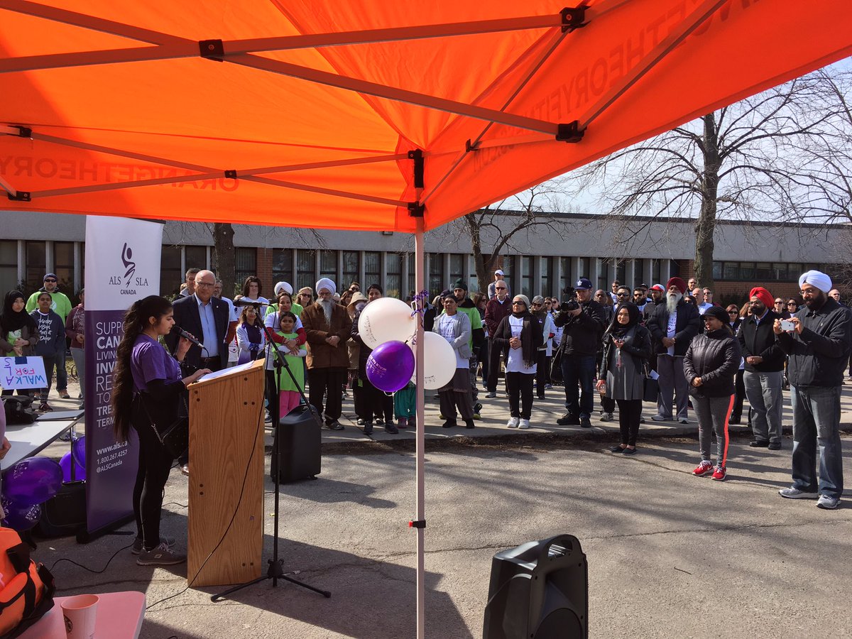 23bikecop's tweet photo. Beautiful day to Walk for ALS. Amazing young lady, Mahek rallies the community to raise awareness for a great cause #fundraising #ALS #WHCI https://t.co/nKVNQXQFO4