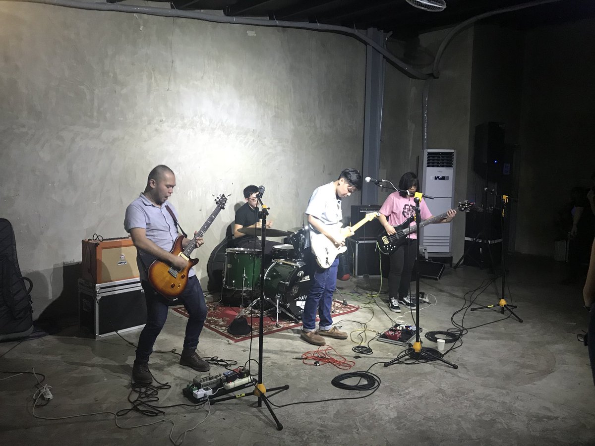 siklab_'s tweet photo. Enjoying all the originals! It's Lamb St. tonight! #Siklab2018 #AgainstCityLights https://t.co/ETGP20P1JK