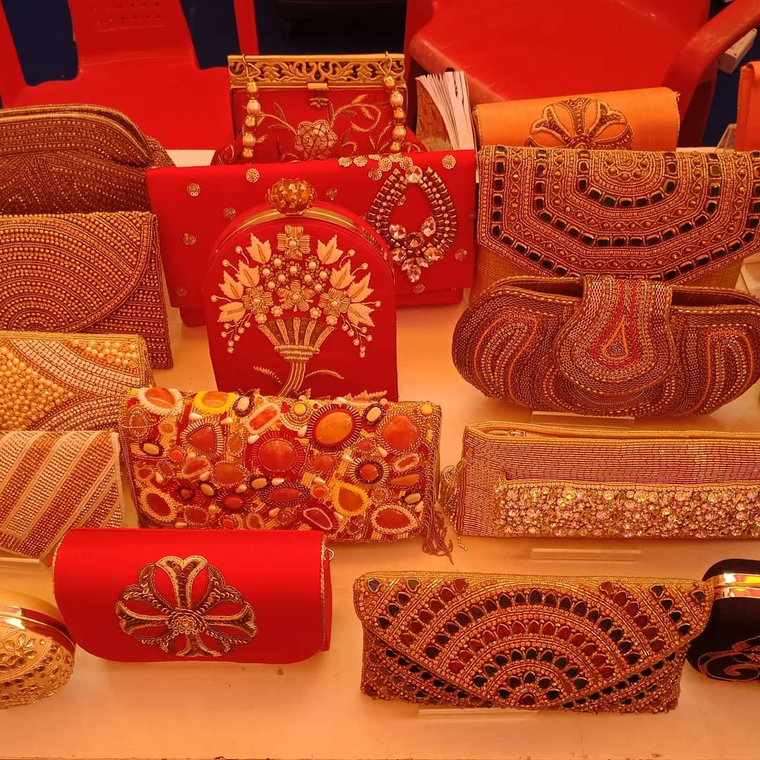 DhindoraBazaar's tweet photo. Collection of some splendid accessories at Dhindora Bazaar
.
.
.
#sheharmeindhindora #weekendvibes #weekendbazaar #Fashion #Fashionlovers #Style #Stylish #Fashionista #fashionable #Lifestyle #fashiongram #fashionstyle #fashionaddtict https://t.co/Unzn7eVECW