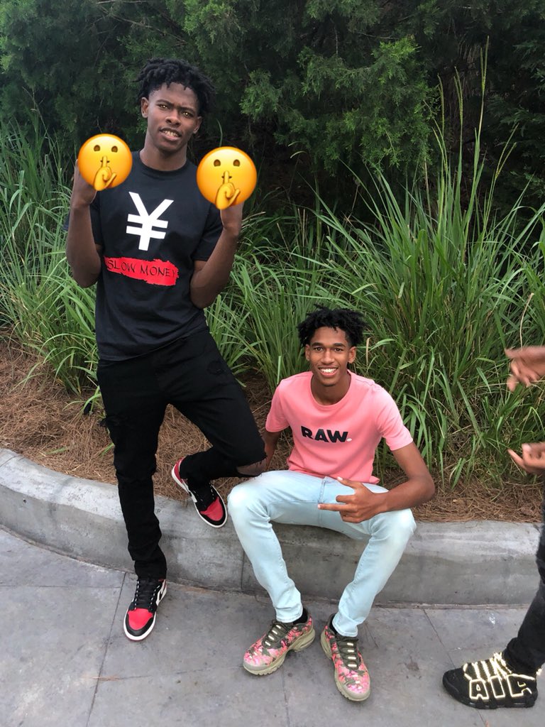 only1xay's tweet photo. Take a picture it’ll last longer 📷 🤫 #grabash2k18 #day2part2 https://t.co/IsRAmqGffG