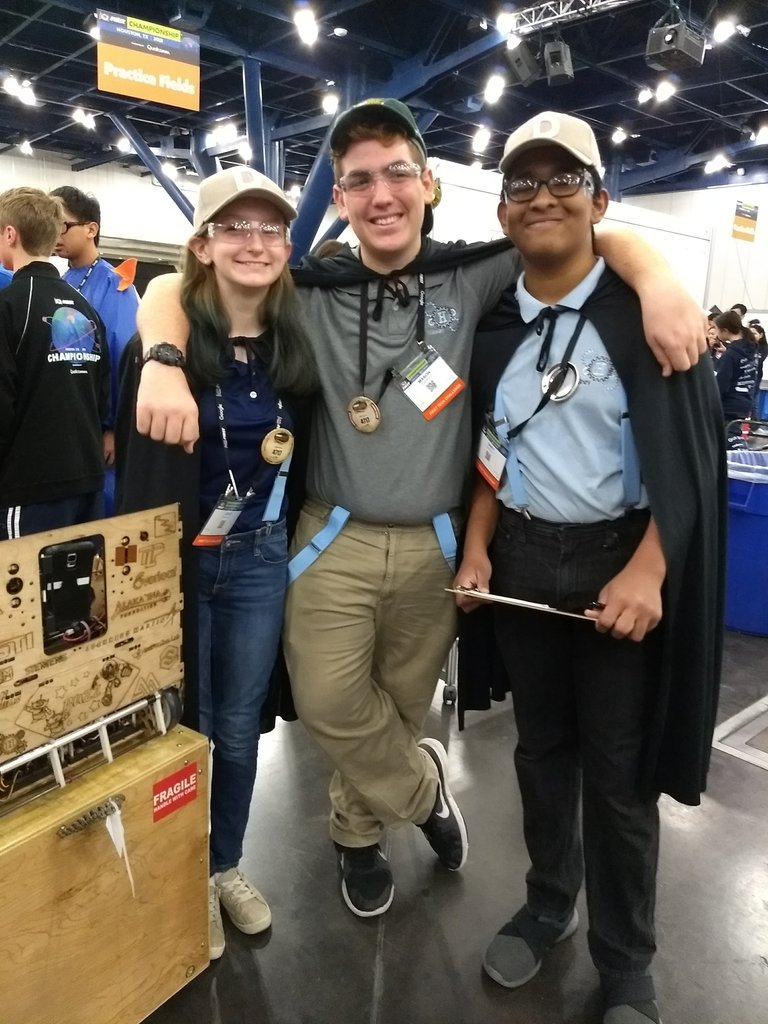 hhsrobots's tweet photo. Drive team is ready to go. Semi-finals at 10am CT.
#hhsrobotics #hagerty #robotsrule #ftcworldchamp #HoustonChamps https://t.co/3WsvjDYutK