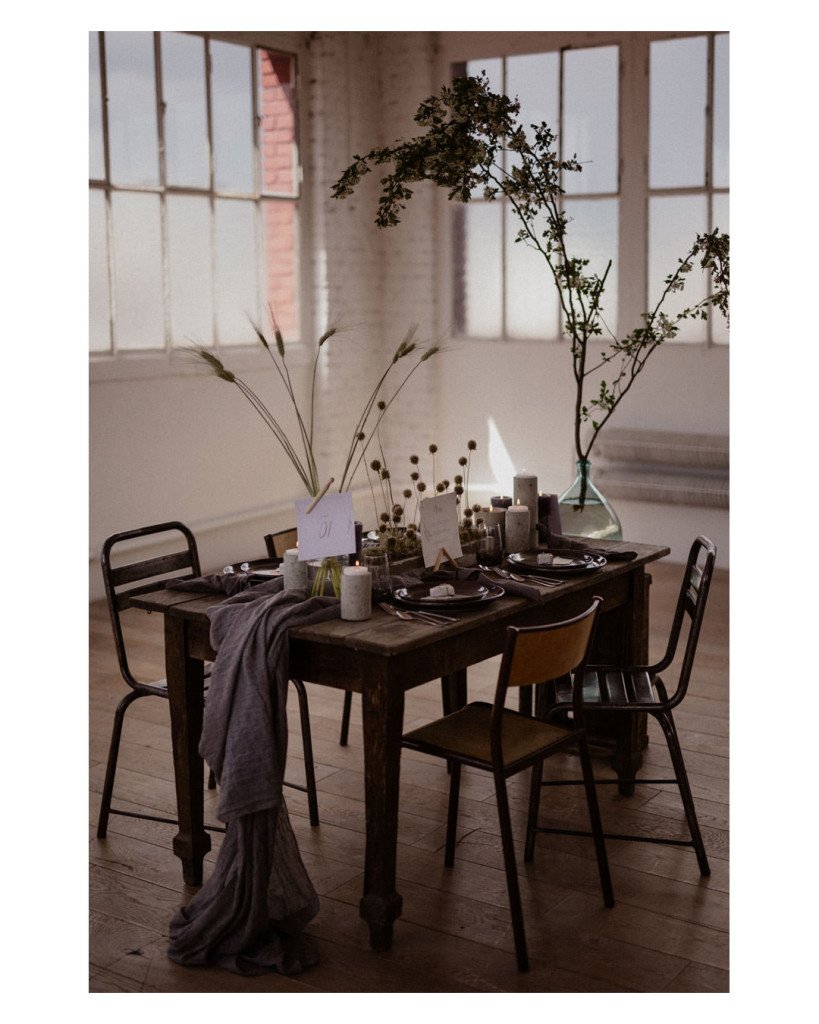 LBanshoya's tweet photo. This #weddingtable with this perfect tree branch <3 https://t.co/rhoHOe9wlB