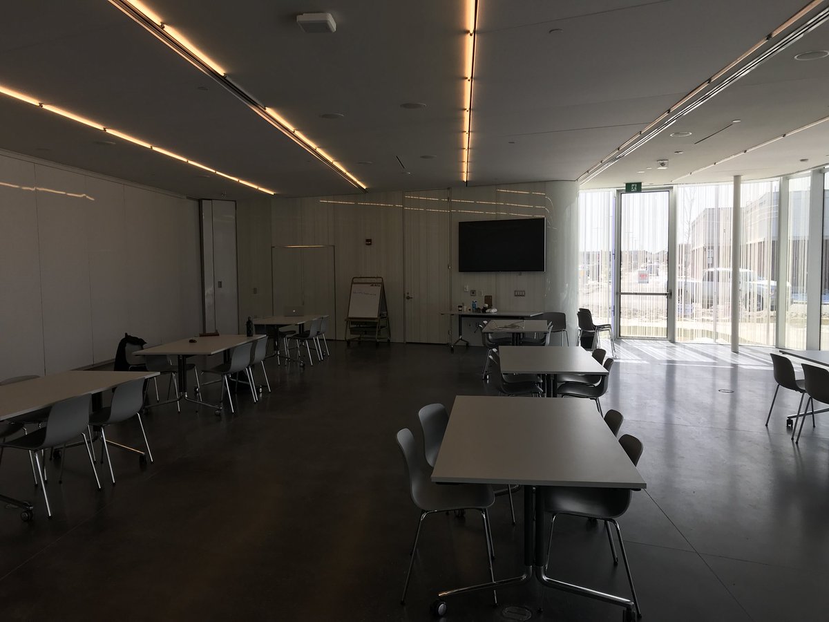 min_sleep's tweet image. Room is ready for our #coffeeandcode #brampton #meetup #100daysofCode #programming