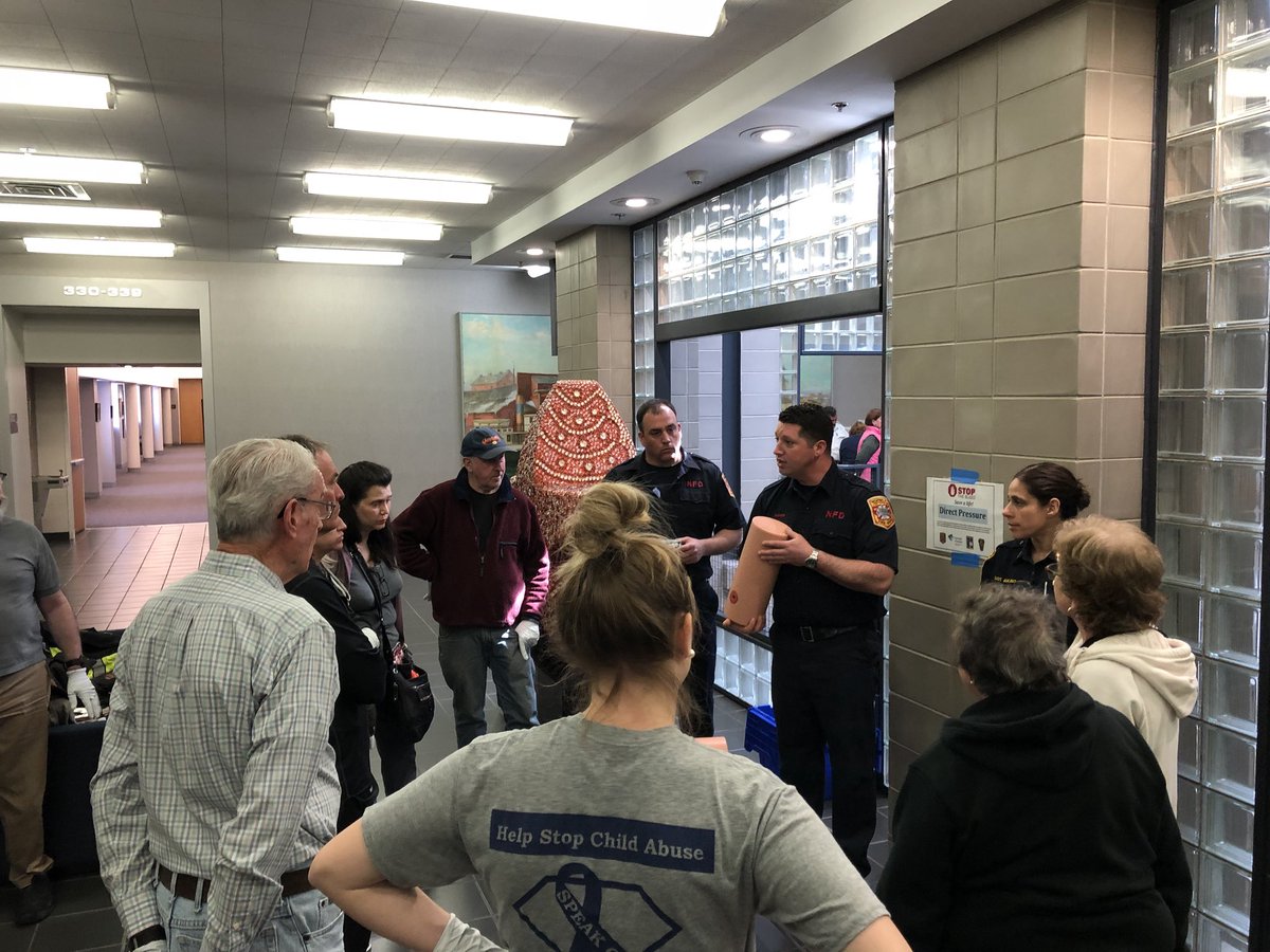 NPDCSLT's tweet photo. A great morning of teaching the public to #StoptheBleed #directpressure #SafeNorwalk. https://t.co/ckGLu3mFPS