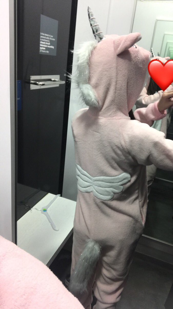 tommysnation's tweet photo. i’ll wear this to the sheperds bush show on saturday 2nd june if one of the boys retweets this lol https://t.co/DZnPuW08pz