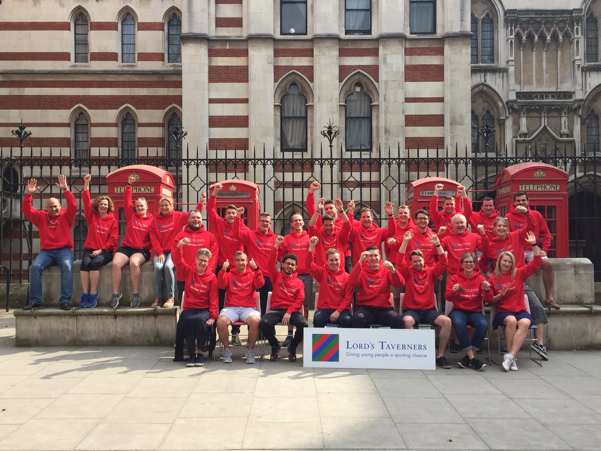 Fantastic to meet all the @LondonMarathon runners in this year’s #TeamTavs!

A huge good luck to you all!

#SportingChances #LondonMarathon