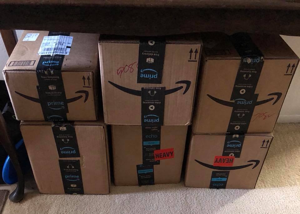 DragonBeck's tweet photo. Guess what comes in boxes marked "heavy"? 😍😍

@AlannaRubin @authorlisabarry @AuthorELance @DaliaLance @authorjmp @InkSlingers2011 @witchinghourpub #excited #amwriting #writerslife https://t.co/4dWGcGvpu4