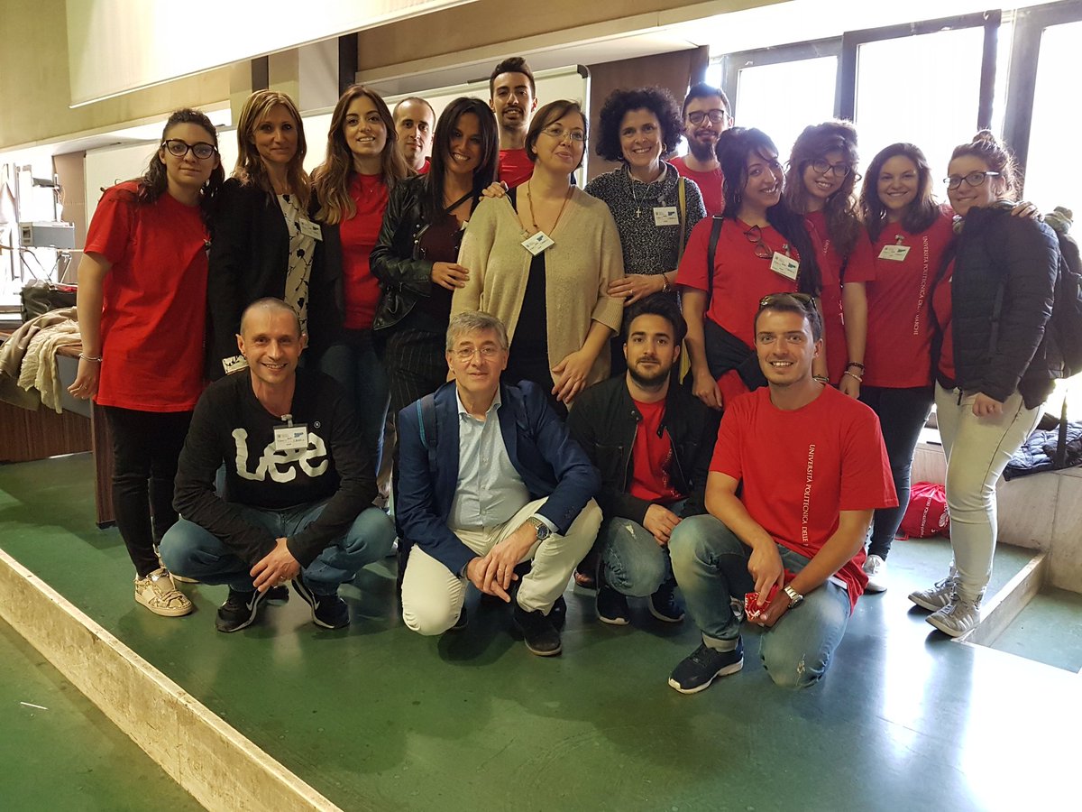 GaleazziRo's tweet photo. #giochidellachimica2018 #scimarche #univpm 21 aprile 2018 https://t.co/PKnTZjsVa0