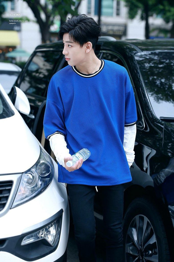 ang_mb's tweet photo. เดินทางปลอดภัยน่ะ #Markbam https://t.co/0udTryN8Ze