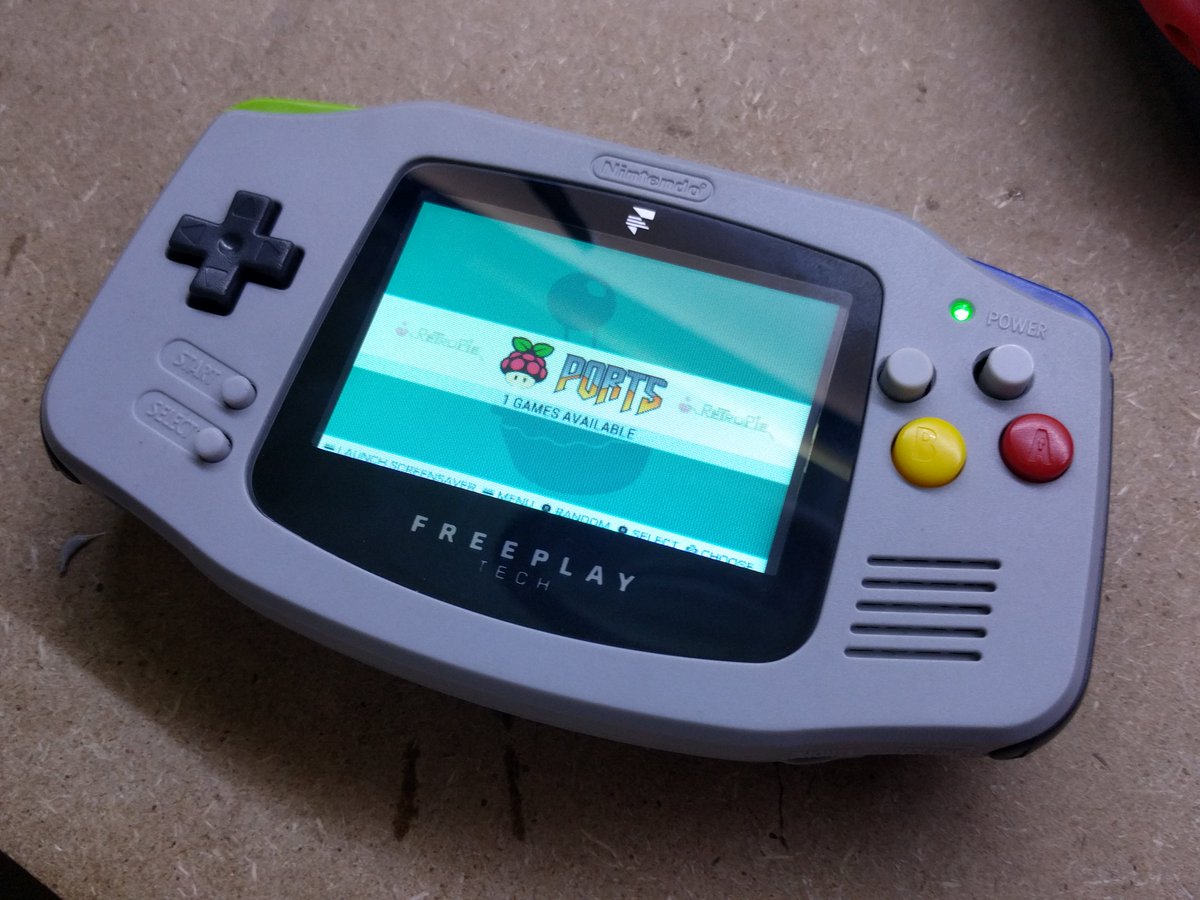 FreeplayTech's tweet photo. A builder named Stephane just emailed me a photo of his new Freeplay Zero. #freeplayzero #gbz #gameboyzero #retropie #raspberrypi #retrogaming https://t.co/X6G1uwYTx4