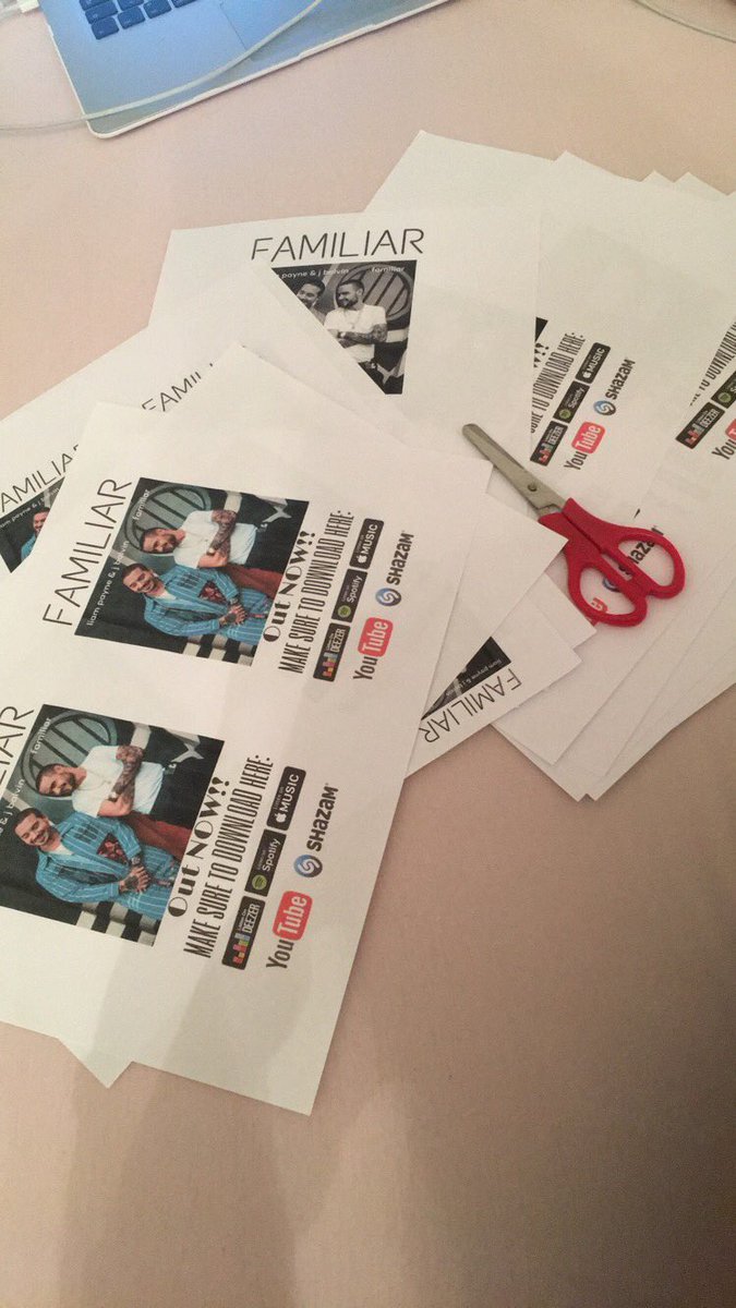 <a href="/LiamPayne/">Liam</a> I‘m doing some promo for ya ✌🏼