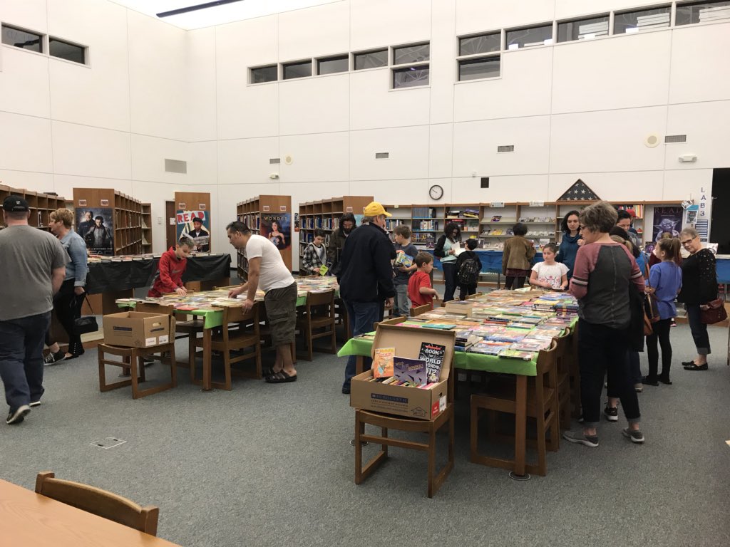 MrsOtteELA's tweet photo. The district Book Swap is off to a great start! @HHSLibraryMC @CAFREEMAN1 https://t.co/rbYzwBVCmS