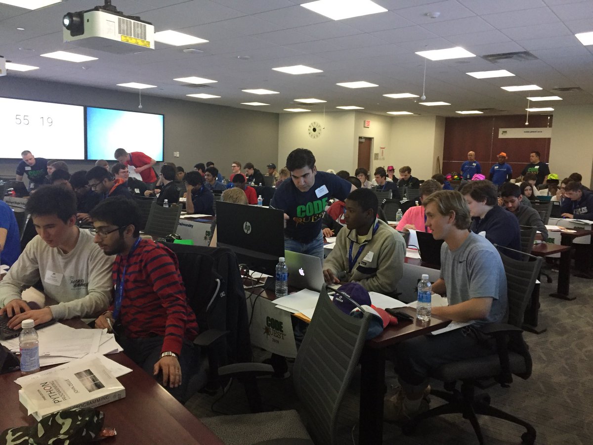 DonnaSMarks's tweet photo. Less than an hour left. Go Stratford coders! #codequest2018 https://t.co/KcKUPjuyuq
