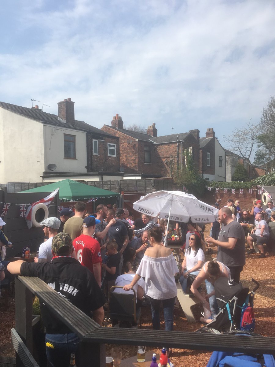 mancman16's tweet photo. Great turn out by the great and the good of #Irlam n#Cadishead to today..at the Nags head, supporting .@scootergrannies .@LittleFreyaB #Freyafest https://t.co/LFj3xdYMyV