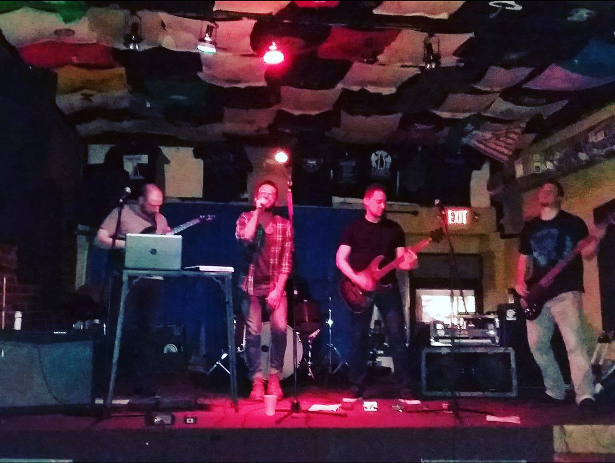 FlashpointRun's tweet image. Performing at Howlers in Bloomfield 4/19/18 #Pittsburgh #music #concert #rock #pop #indie #FlashpointRun #Flashpoint #flash #point #run