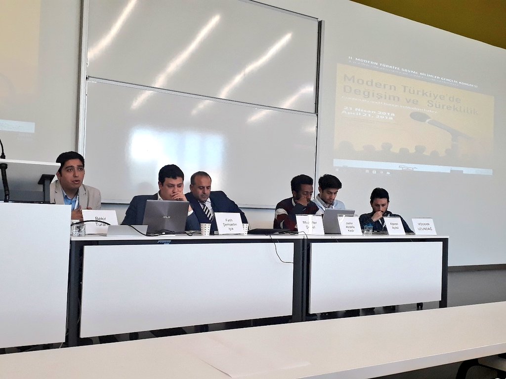 GradCongressMTS's tweet photo. The assistant of the Center for Modern Turkish Studies @turnbekir  is presenting his paper which is about Turkish Foreign Policy Toward Balkans Under Ak Party Era. https://t.co/23U3qLkenP