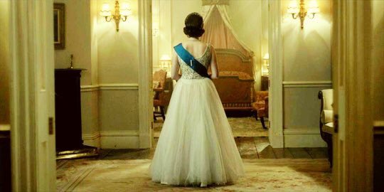 Happy birthday to claire foy btw 