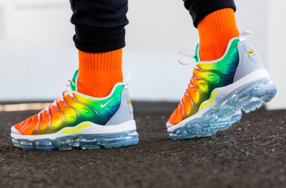 tn vapormax rainbow