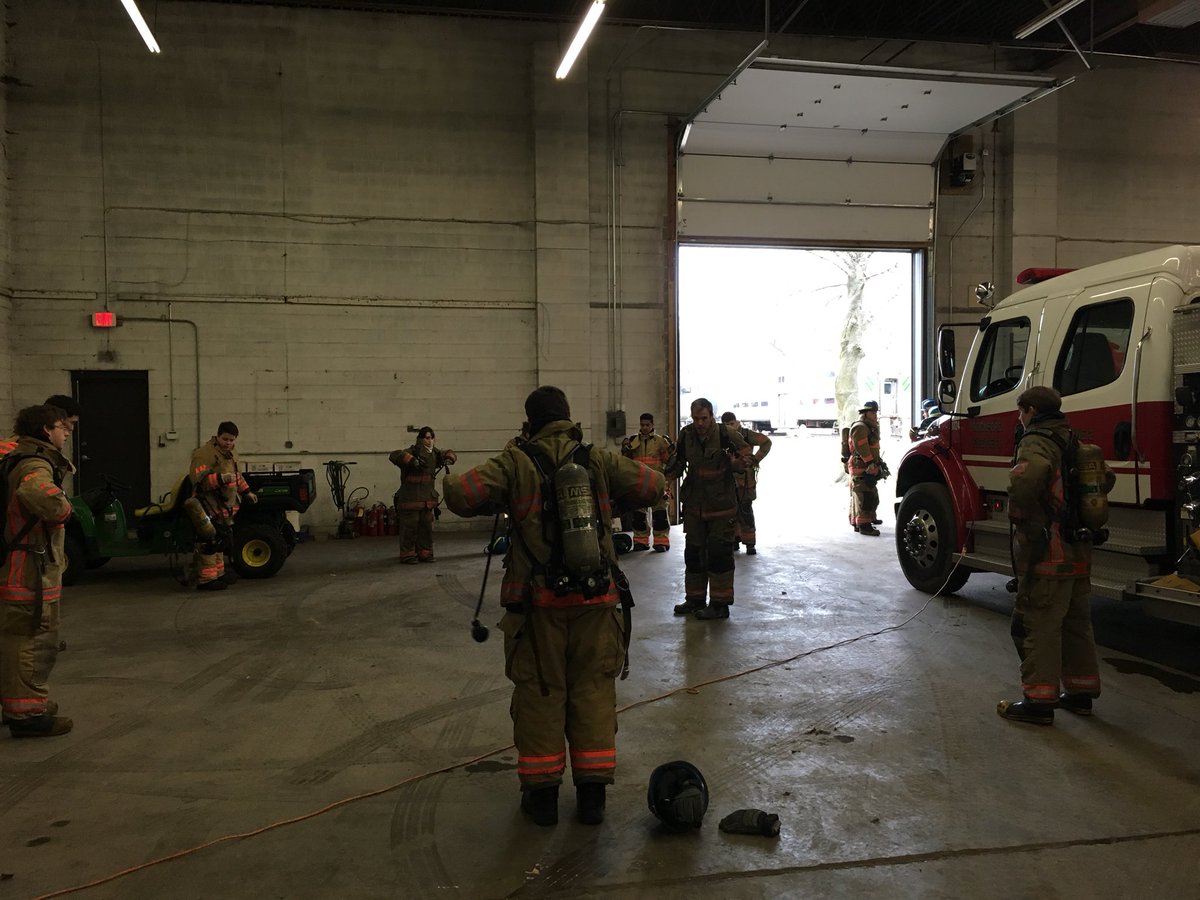 ExplorerPost413's tweet image. Thank you @RockfordFire Captain Slade Berry for teaching @ExplorerPost413 all about @MSAsafety #SCBA