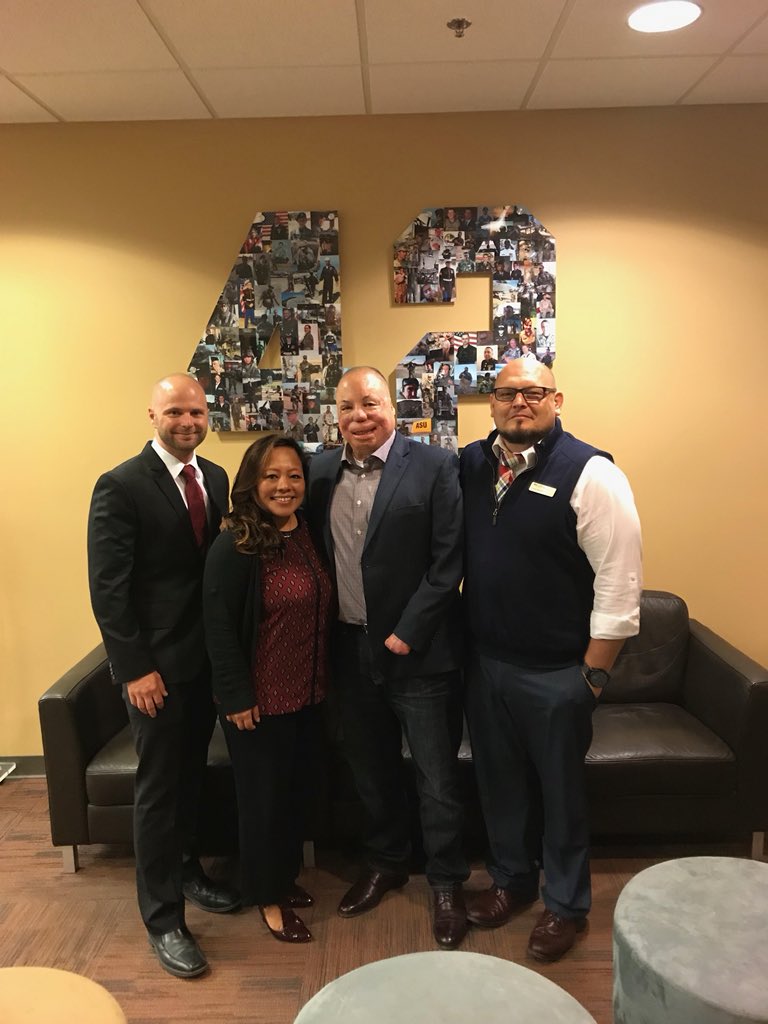 IDelToro21's tweet photo. Yesterday I had the honor 2 b the speaker 4 @SunDevilVets inaugural “In the Spirit of Pat” speaker series. I spoke to the ASU community, but most importantly Pat Tillman’s mom Mary & brother Kevin were there to hear my speech. #asuveterans #PatTillman #StayStrongFinishStrong #NFQ https://t.co/HzPDVMkHbB