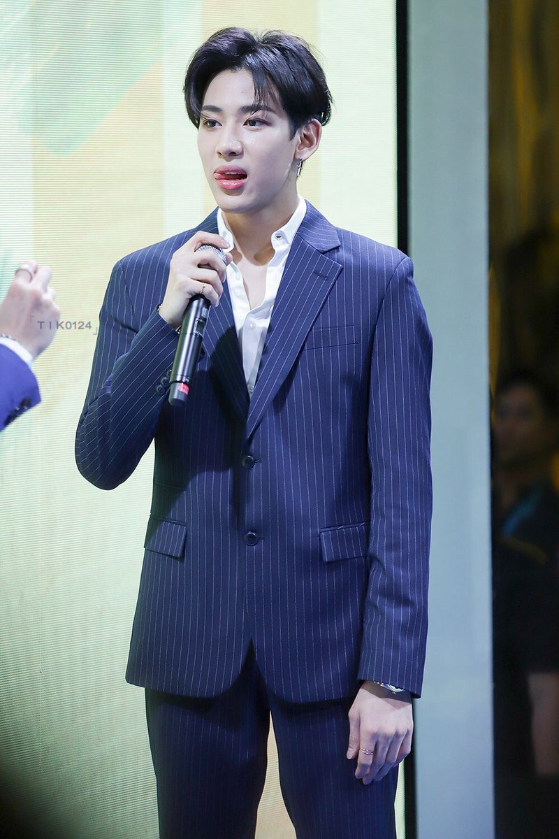 bambamdaily's tweet photo. he’s so handsome https://t.co/NozKohDVV0