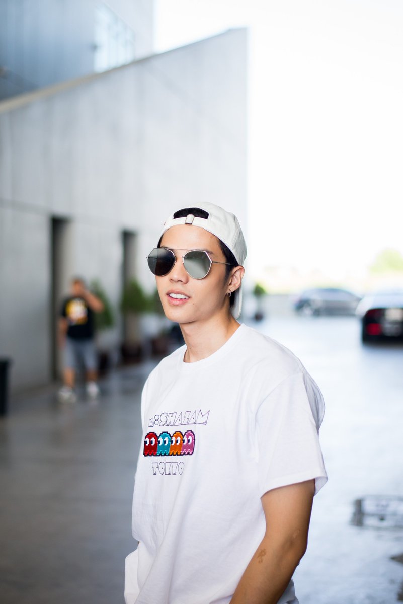 np3zero's tweet photo. เสื้อสวย

@bank_thiti #bank_thiti @thitifanclub #nadaoartist https://t.co/poy87G9Yk2