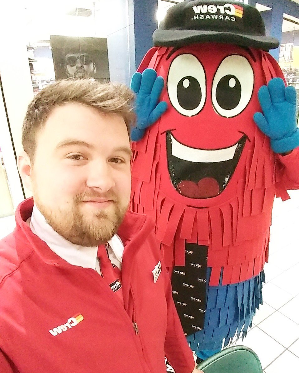Crew_Carwash's tweet photo. Our Crew will be hanging out at the Muncie Mall today! Stop by and see us to win a FREE Carwash!! 🚘 @munciecoc #crewcarwash #crewevents https://t.co/pYzBcFpQf0