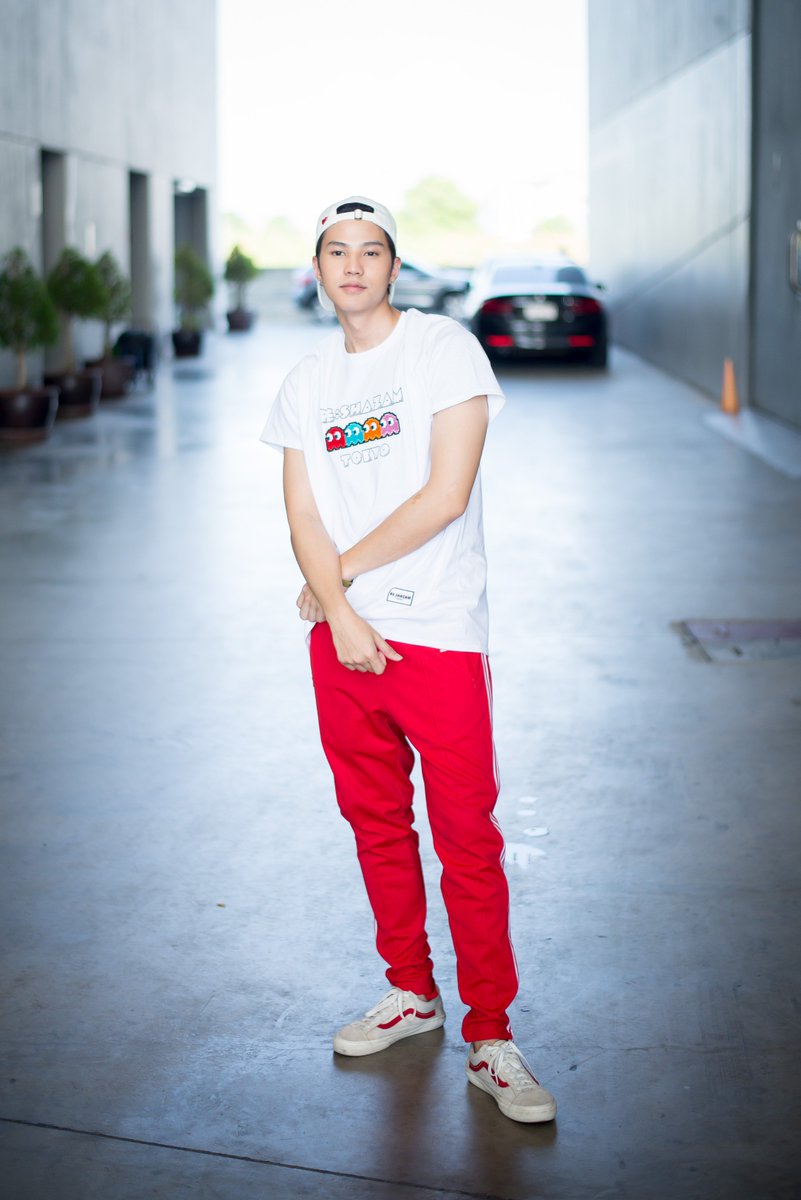 Thiti Red day. /รองเท้าสวย

<a href="/bank_thiti/">Thiti Mahayotaruk</a> #bank_thiti <a href="/thitifanclub/">THITIFANCLUB</a> #nadaoartist