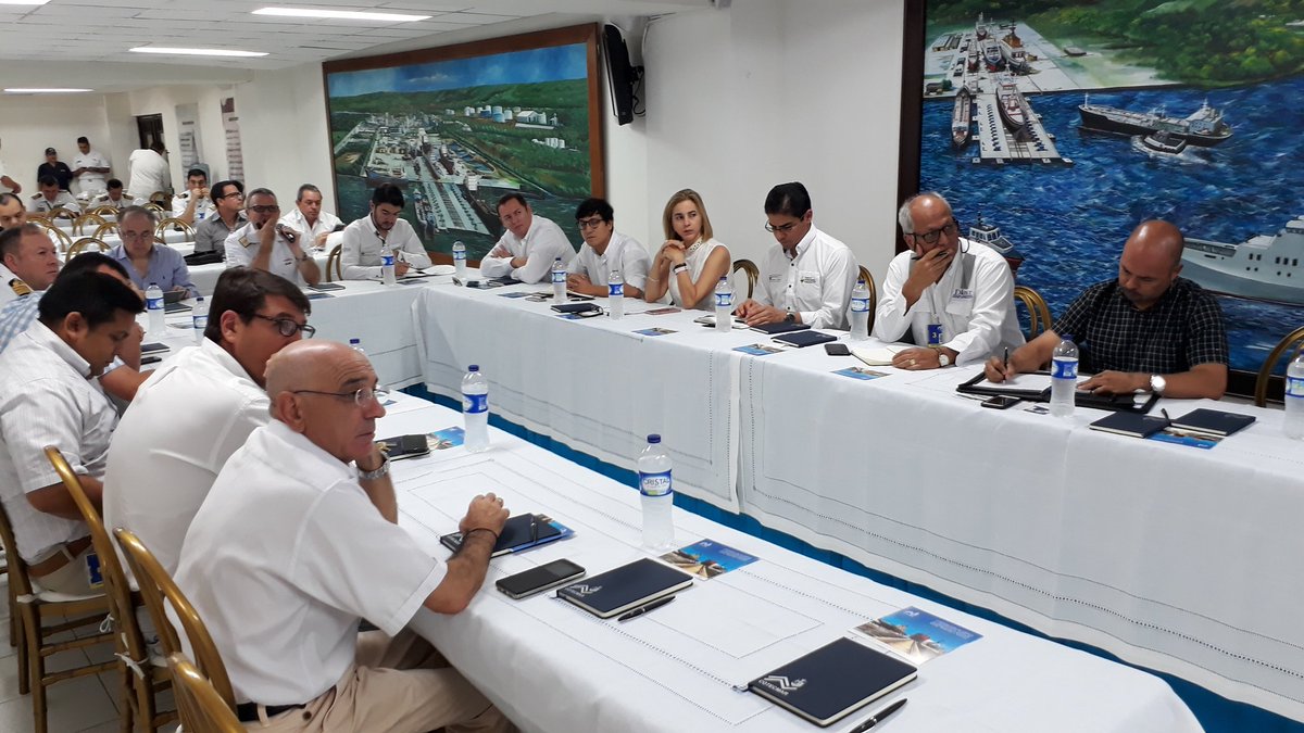camcartagena's tweet photo. La @camcartagena participa en el #ComitéAstillero que lidera @ANDI_Colombia y que se realiza hoy en @COTECMAR con representantes del clúster para hacer seguimiento a las estrategias de fortalecimiento de la industria astillera colombiana @PTPColombia @PROCOLOMBIACO @MincomercioCo https://t.co/wUV6E0LHL3