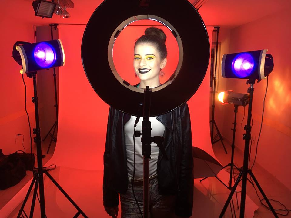 InRobertoPiazza's tweet photo. 🔝📣📸LUZ, CÁMARA📸📣🔝 Set Fotográfico. Trabajo en conjunto Alumnos del curso de Modelo Profesional y Alumnas de Maquillaje.....

 💄💃¡¡¡Excelente trabajo!!!💋💃
#AlumnosPiazza #InstitutoRobertoPiazza #models #photoshoot #moda #arte #love https://t.co/RMA6BFJJOl