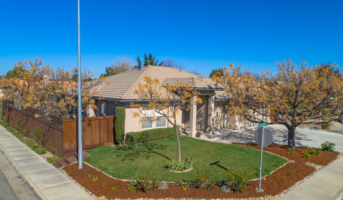 Mbrownslo's tweet photo. CONGRATULATIONS! SOLD! $565k
505 Creekside Ct, Paso Robles 
4/2 &amp; Backyard Oasis!
Michelleb@MerrillRe.com 
#sellers #buyers #results #805realestate #luvwhatido https://t.co/kbZV82QkAW