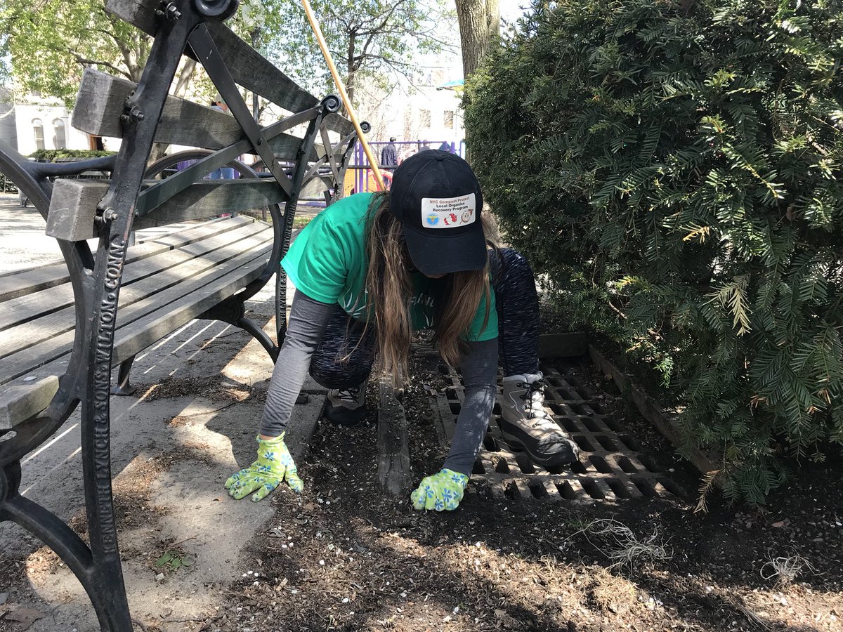 CityofHoboken's tweet photo. Thanks to everyone participating in our second annual Spring Fling and for helping clean and beautify our city! https://t.co/PBHNlks62D