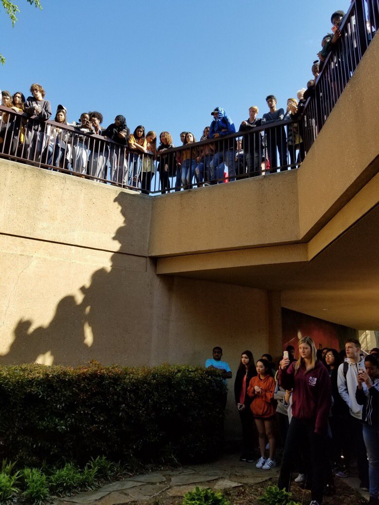 PlanoWalkout's tweet photo. more incredible photos from the @PlanoWalkout #NationalSchoolWalkout we are so proud of you all 🧡 https://t.co/JkfuBGZipS