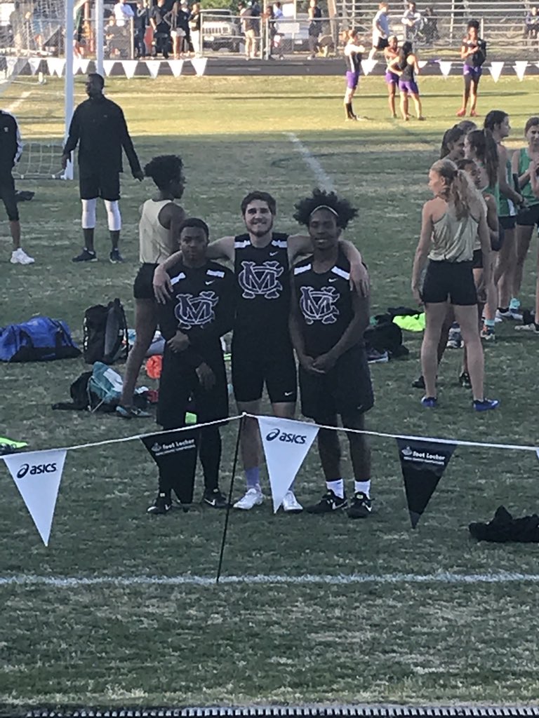 cm_runners's tweet photo. Chargers take on #FridayNightLights Thanks @ProvAthletics for a great meet!! #chargerfast @CMHS_Athletics @CoxMillTrack @CJemalHorton @CMHS_BoltCity https://t.co/6tEXWfxZMj