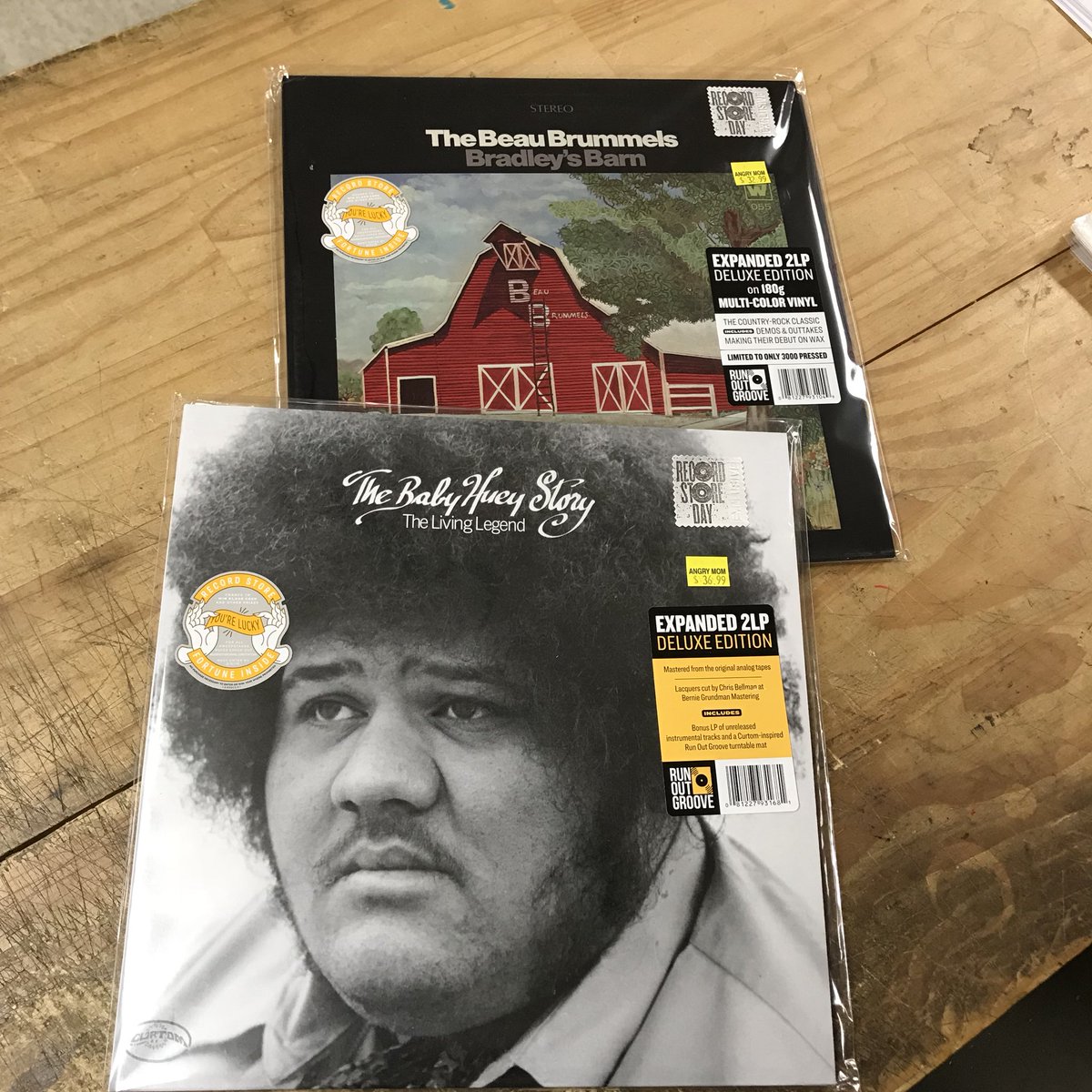 RunOutGrooveLPs's tweet image. RT if you visited a record store this @recordstoreday #RSD18 and scored some #RSD exclusives #rogvinyl runoutgroovevinyl.com