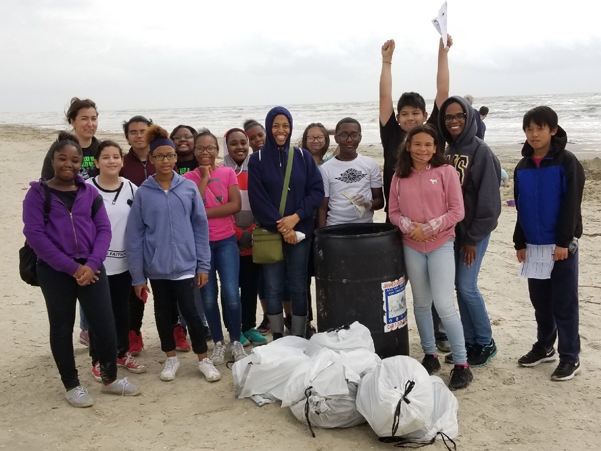 AliefMS_ASP's tweet image. ECHO and ASP helping out at Adopt-a-Beach. #communityservice @AliefISD_ASP @alief_middle
