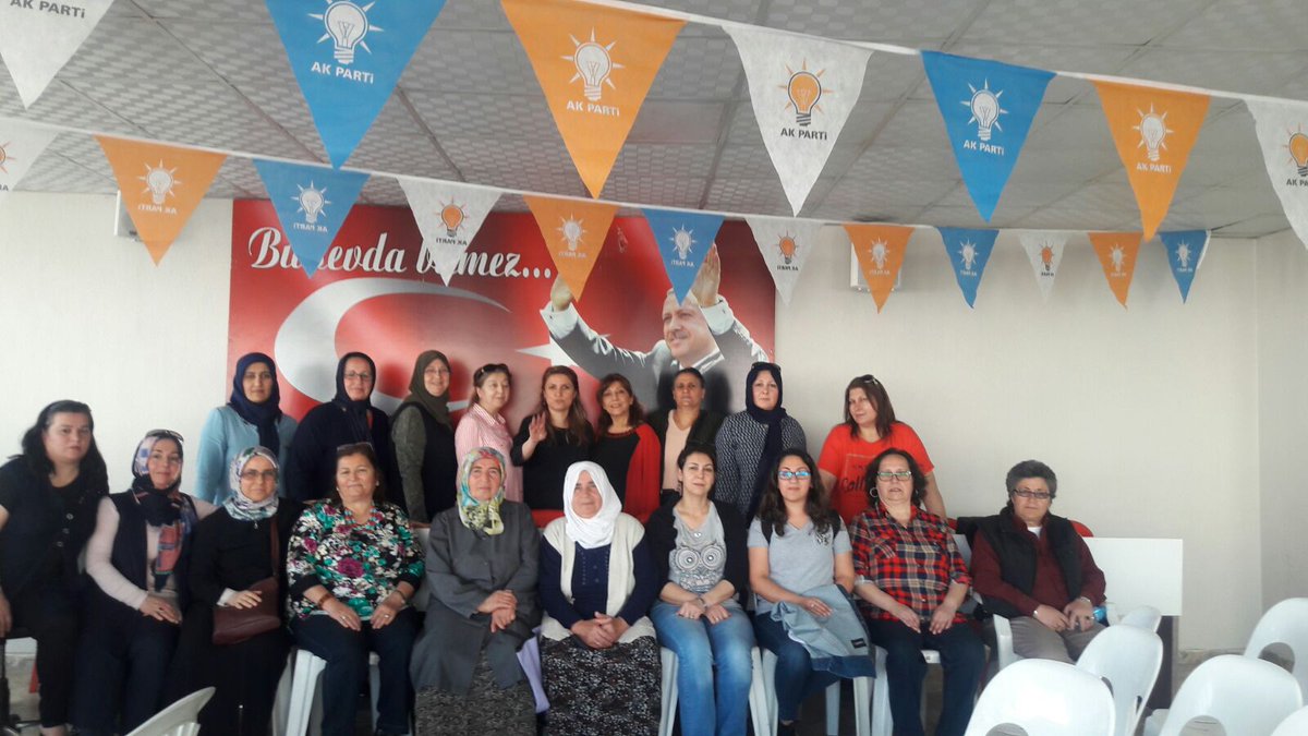 #KutluYürüyüşeDevam 
Karabağlar ilce Kadın Kolları Başkanlığına Atanan Sn Serap Eyce Başkanlığında Mevcut Yönetim Kurulu Üyeleri ile Birlikte ilk Toplantısını Gerçekleştirdi <a href="/selvacam/">Lütfiye Selva Çam 🇹🇷</a> <a href="/AKKADINGM/">AK Parti Kadın Kolları</a> <a href="/akkadinizmir/">AK Kadın İzmir</a>