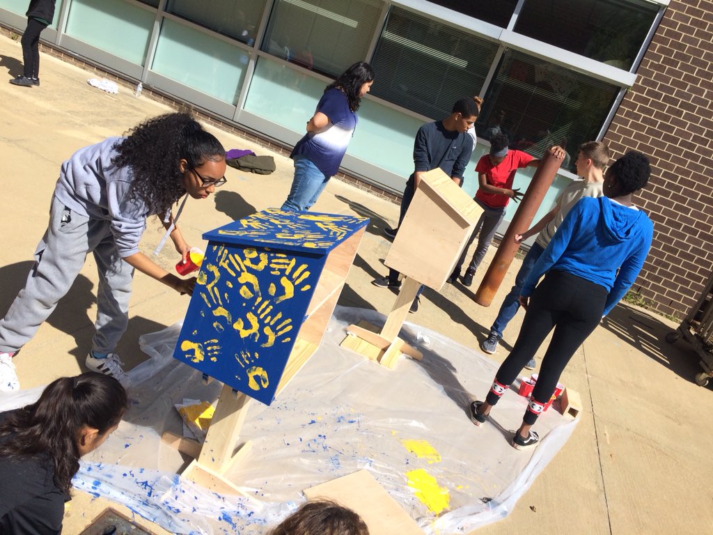 EnloeKeyClub's tweet image. Making book exchanges for the local elementary and middle schools! #WeAreEnloe #KeyClub #JROTC